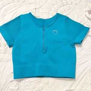 Peachy buns turquoise crop athletic top XS